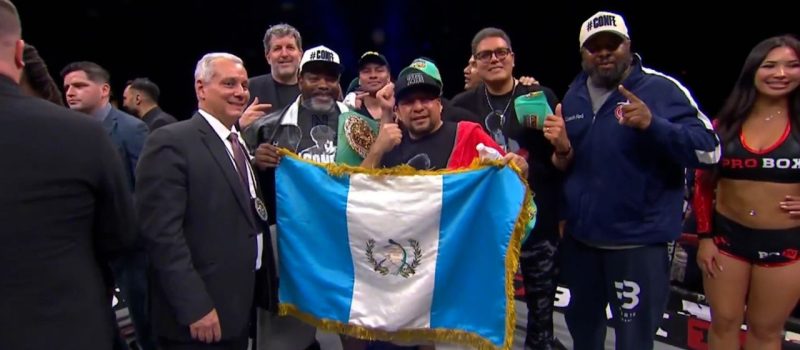 Lester Martínez se corona campeón interino supermediano del CMB