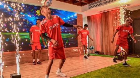 Súper 7 enciende la pasión del fútbol con balones Adidas TRIONDA