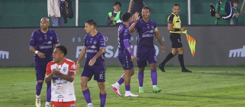 Antigua GFC se da un festín ante Mictlán y golea 8-2
