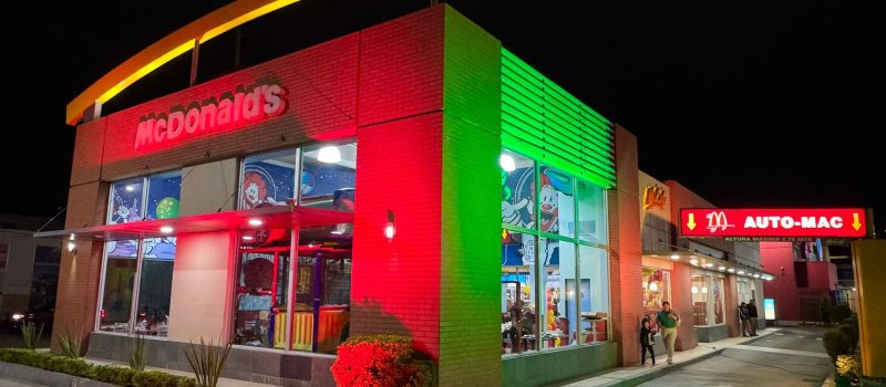 McDonald’s se iluminó para celebrar el Día Mundial del Síndrome de Down